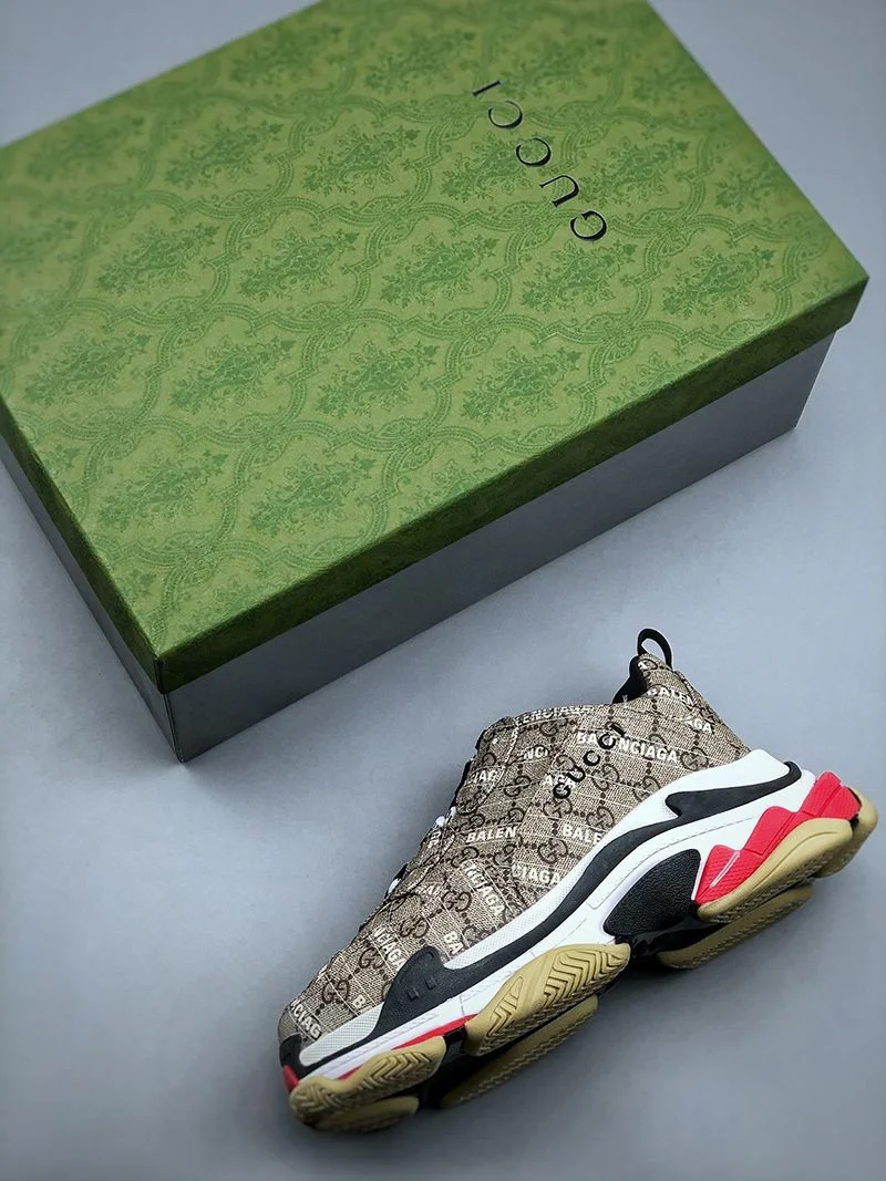 ☆超人気☆グッチ バレンシアガ 偽物 ザ ハッカー プロジェクト Triple S スニーカー 677192ULZ109795